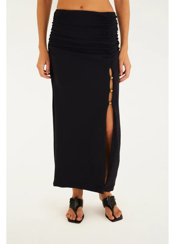 Saia Cropped